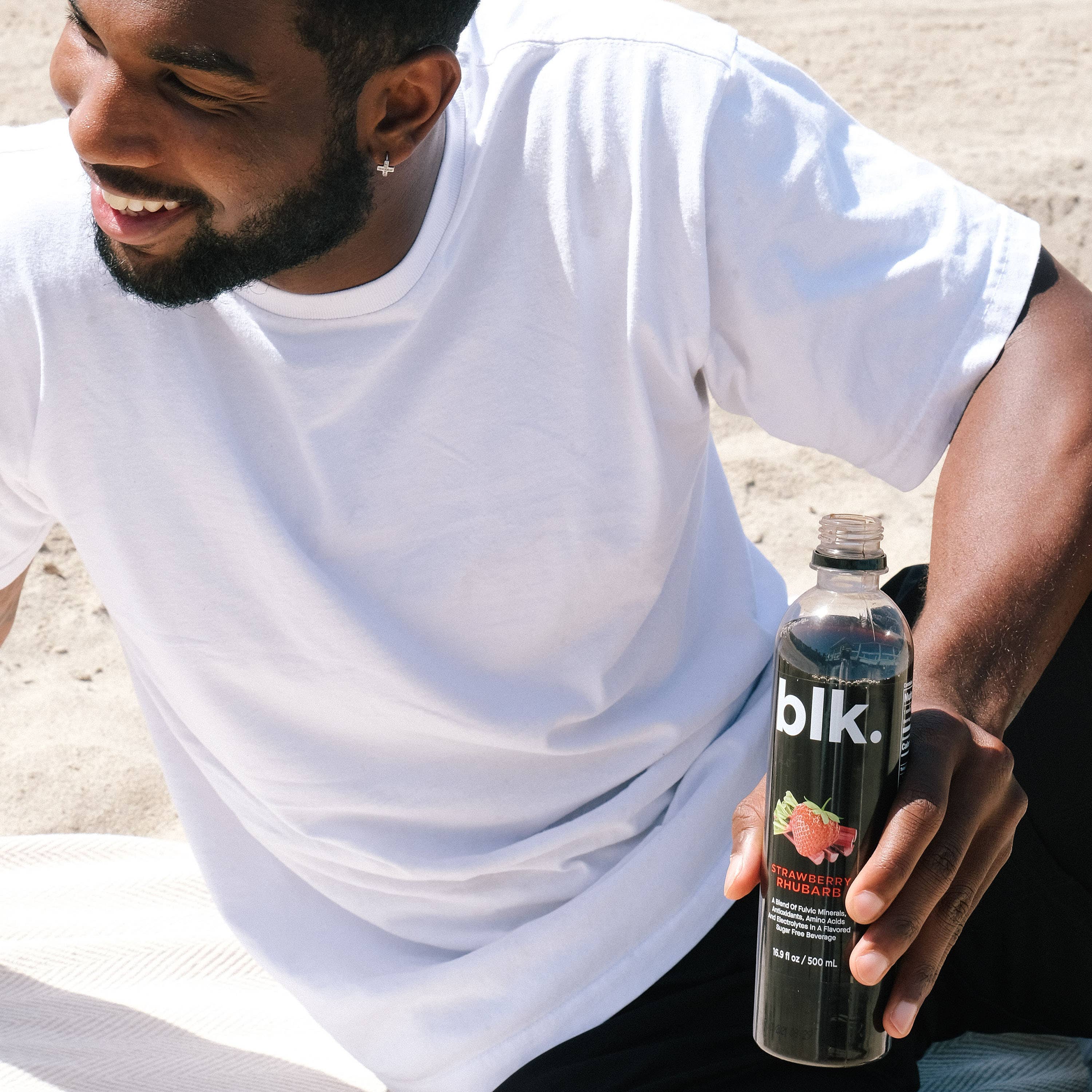 blk. water - Wholesale Sparkling Water - blk. Water Strawberry Rhubarb, 500mL 12 Pack, Bottles5