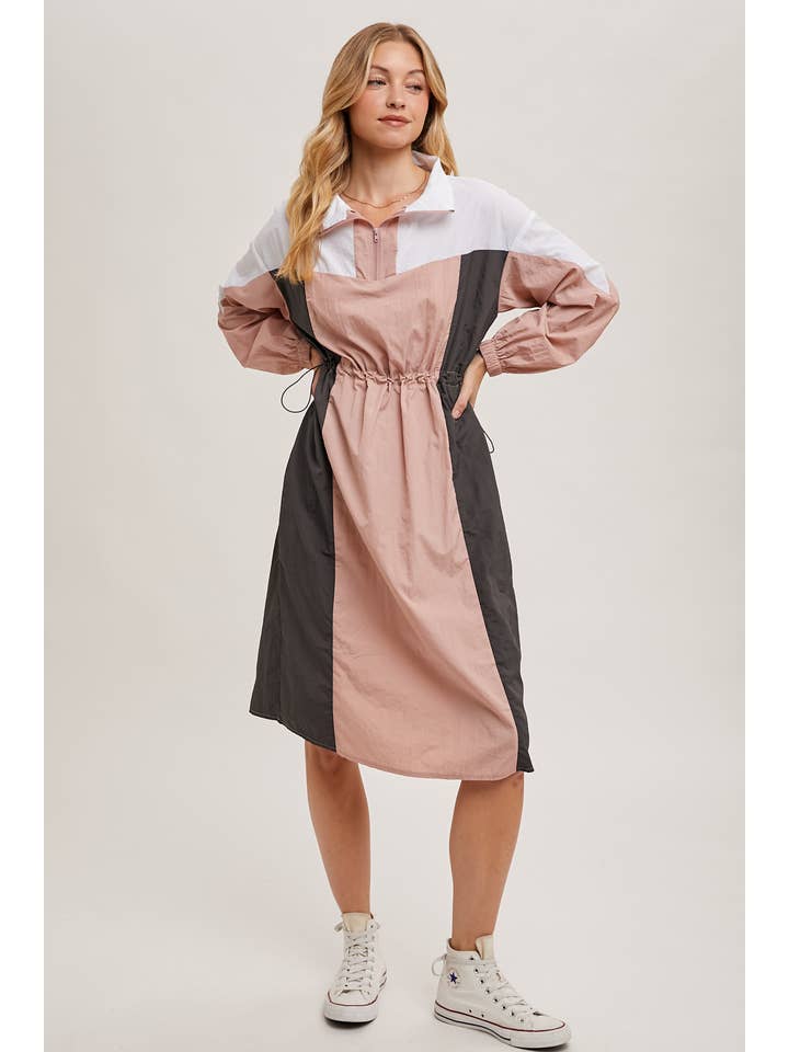 Bluivy - Vendita all'ingrosso Vestito - Donna - ABITO ANORAK ANTIVENTO LEGGERO A BLOCCHI DI COLORE17