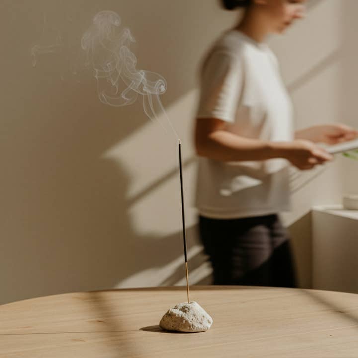 Apprenti - Wholesale Incense - Cedarwood / Petitgrain Incense0