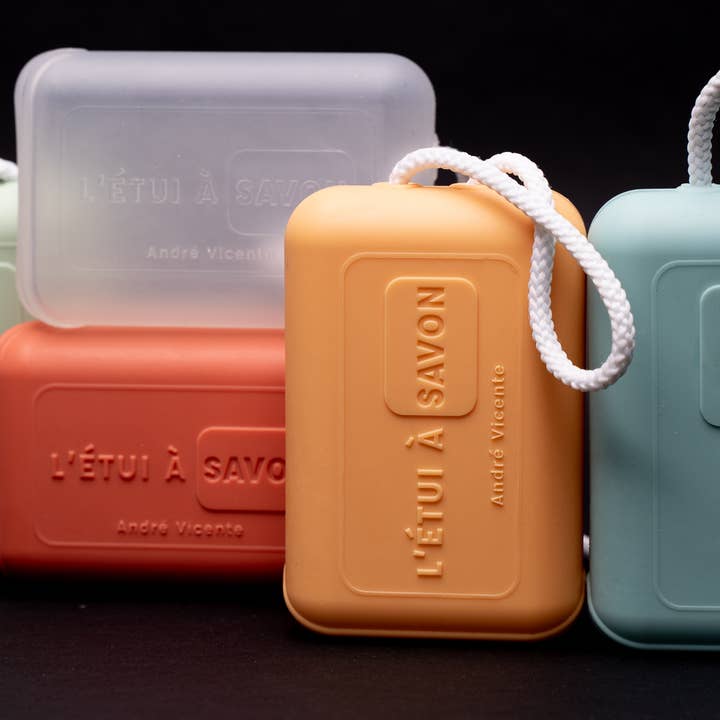 Set van 50 verschillende hoesjes (2,5 kg / 34 x 22 x 15 cm) voor wholesale door L’Étui à Savon