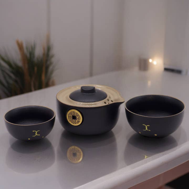 Ancient Wisdom - Wholesale Tea Set - Money Cat Teapot Set - Two Cups - Black