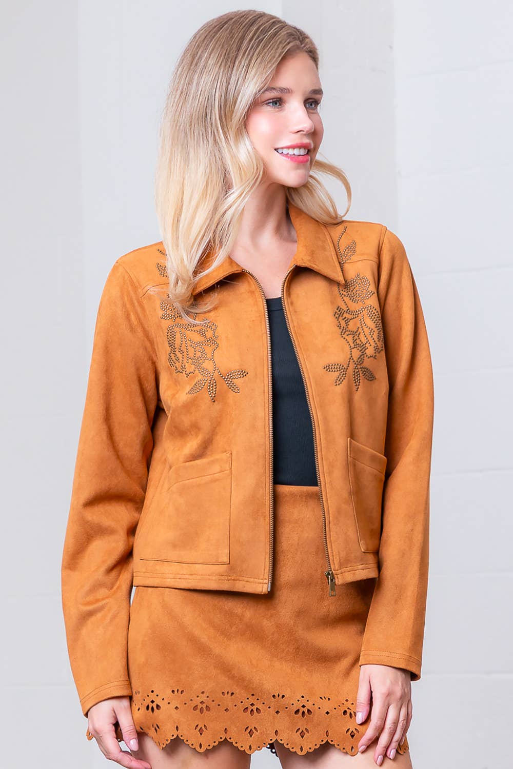 SENAPE Giacca in pelle scamosciata ricamata e borchiata HJ75269T. in vendita all'ingrosso su Faire2