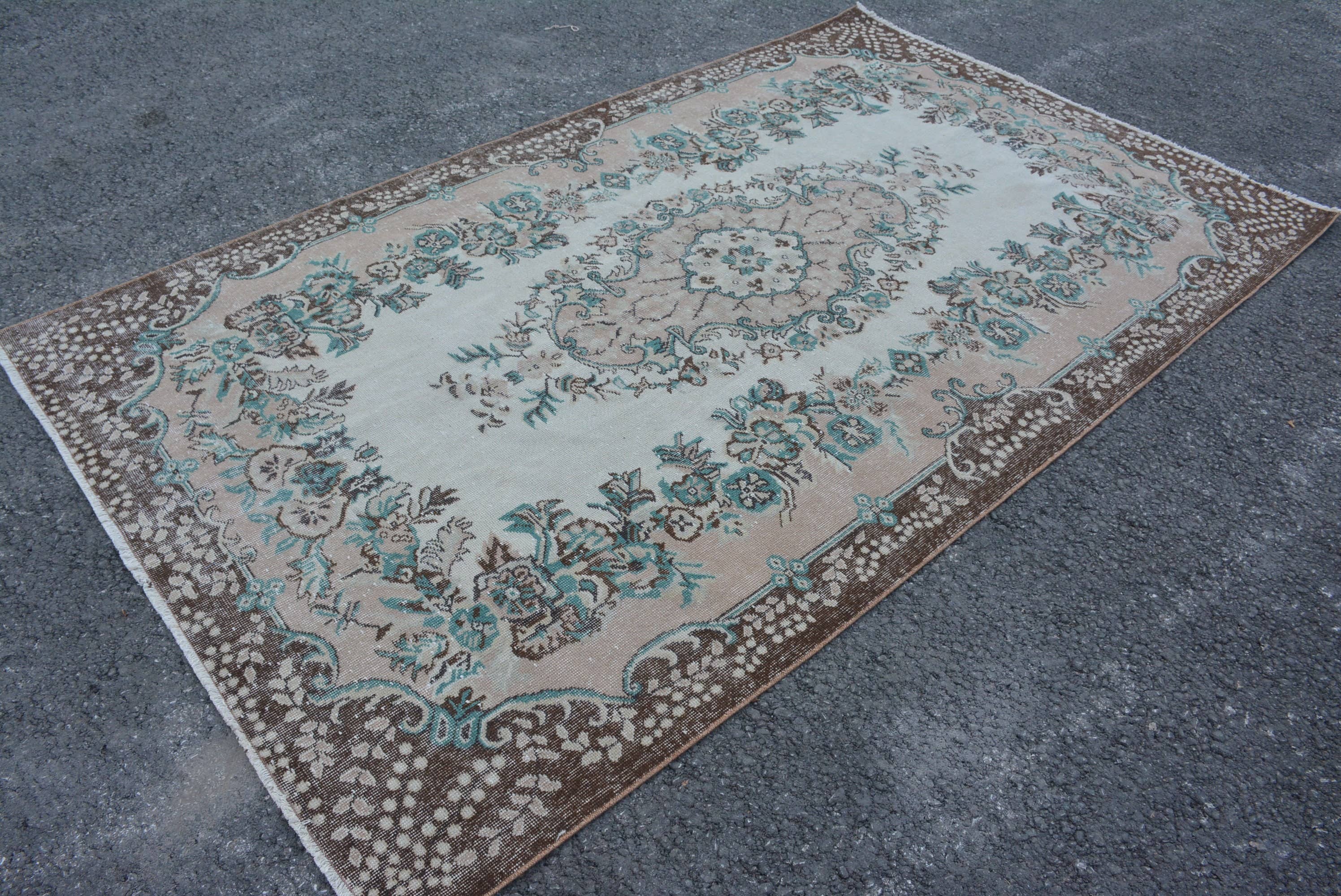 The Loom Wholesale - Wholesale Runner Rug - Handmade Wool Rug: Cream & Brown Classic Style2