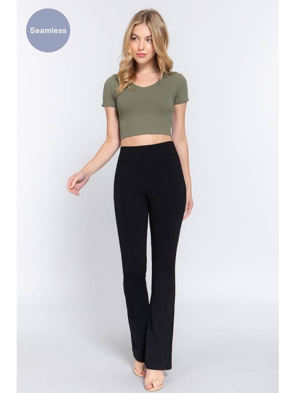 Active Basic | Active USA - Wholesale Athletic Top - Women's - Short Sleeve V-neck Seamless Crop Top