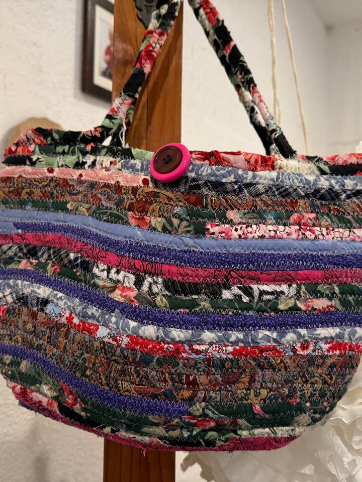 Borsa tote in corda patchwork cottagecore per la vendita all'ingrosso da parte di Sow's Ear