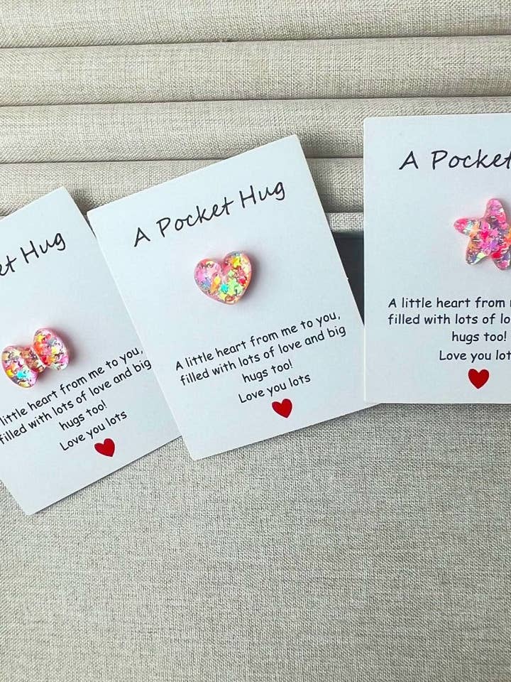 Pocket Hug Shimmering Bow Star Companion for wholesale by Magia Design