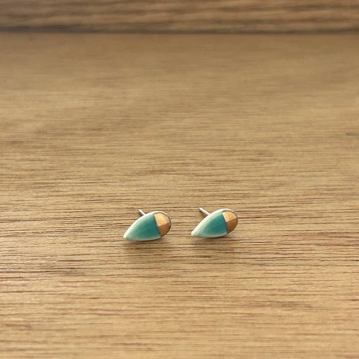 ZOE COMINGS - Wholesale Knopjes/oorstekers - Kleine Bloemblad Oorbellen2