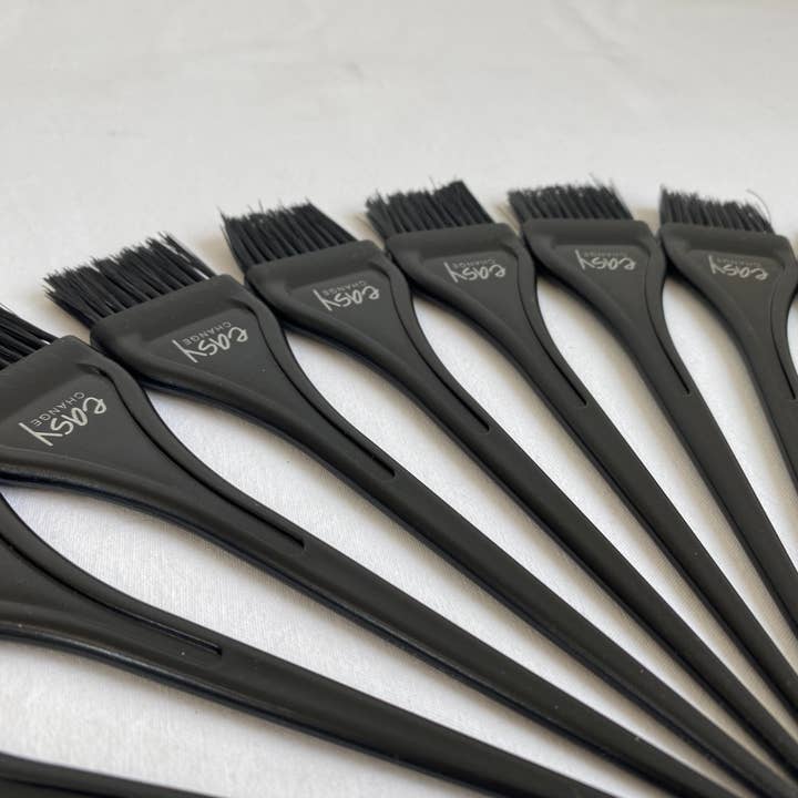 Salzmann Restwaren GmbH – wholesale Hair brush/comb – Keralock hair dye brush