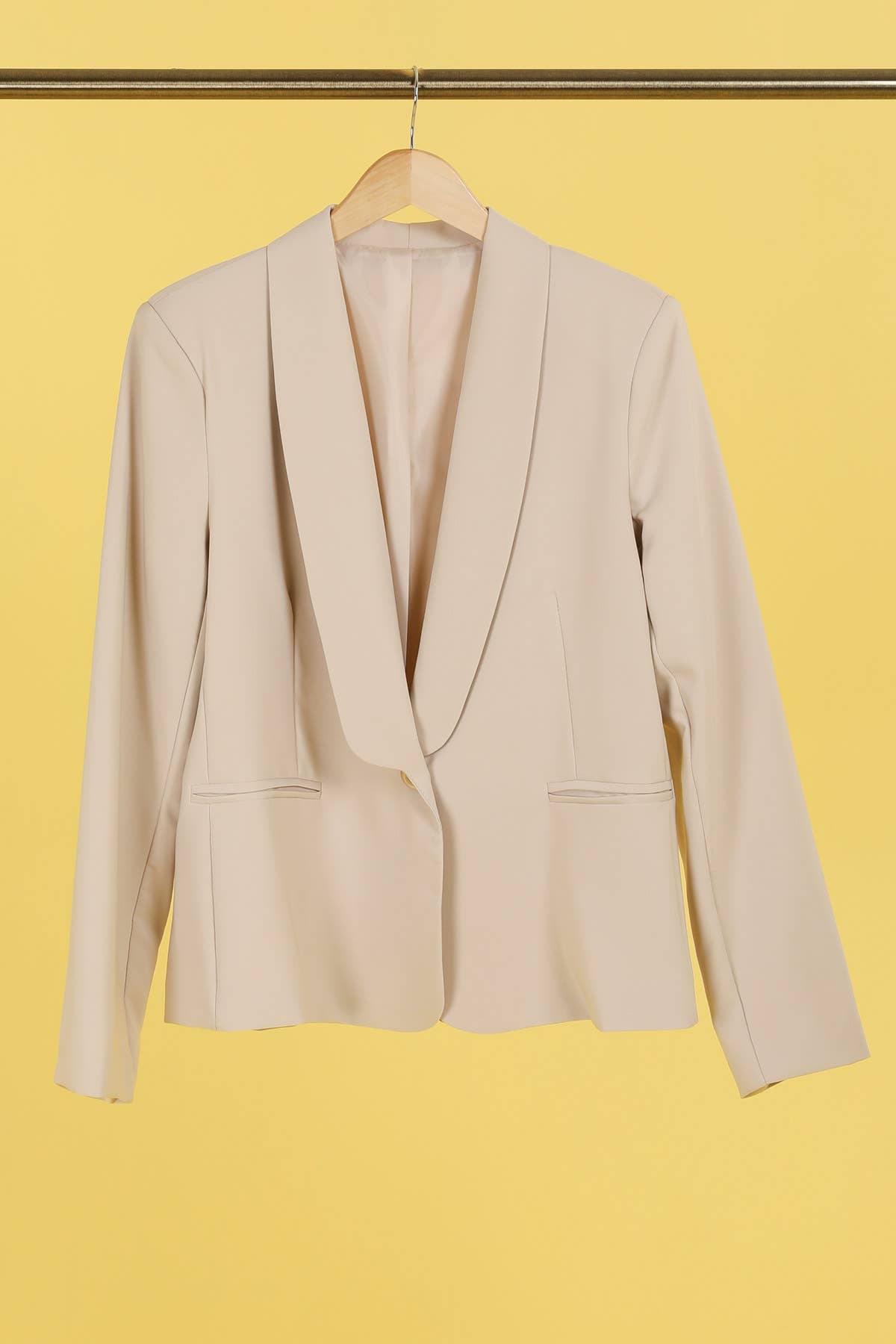 Afinity - Wholesale Blazer - Women's - Plus size blazer A6191GT– Elegance and comfort combined3