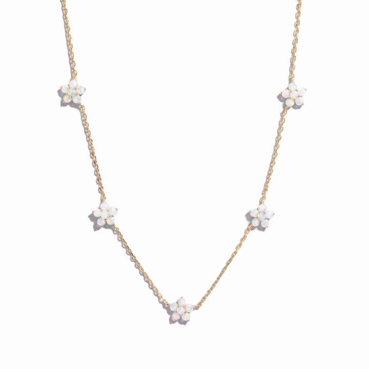 Collier breloque fleur opale pour la vente par Sami Jewels
