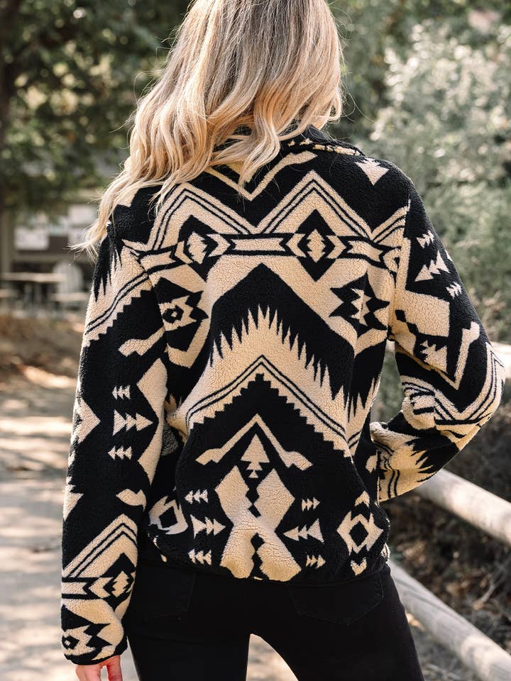 LALA LOO - Wholesale Sweatshirt - Women's - LALALOO Western Aztec Fleece Half Buttoned Sweatshirt1