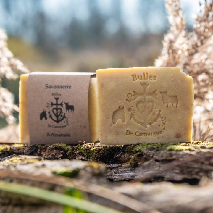 Organic donkey milk superfatted artisanal soap LE BOURRIQUETTE for wholesale by Bulles De Camargue