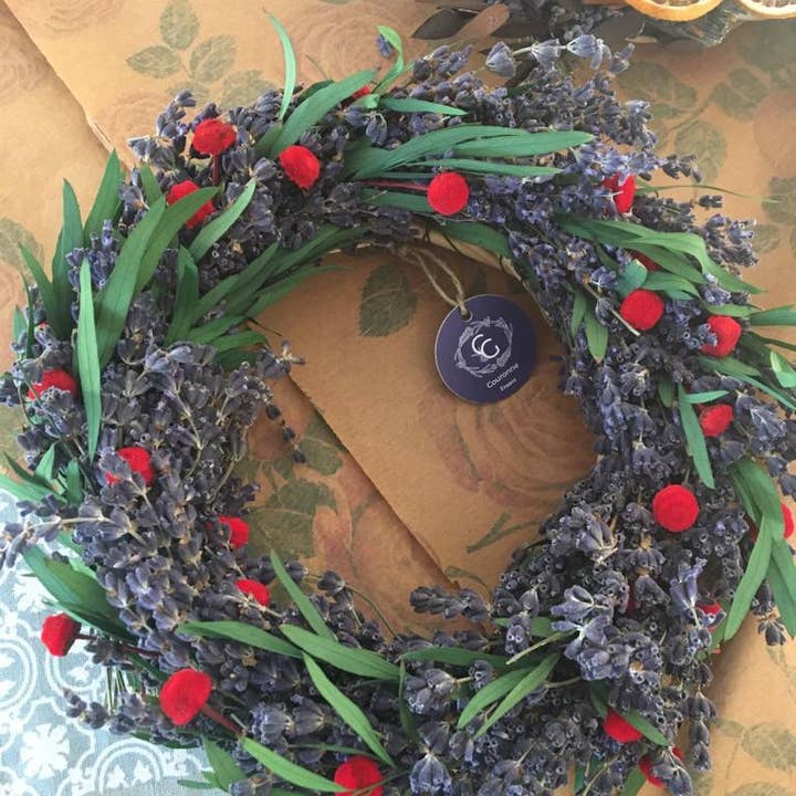 Château de la Gabelle - Wholesale Wreath - Lavender wreath and other dried flowers