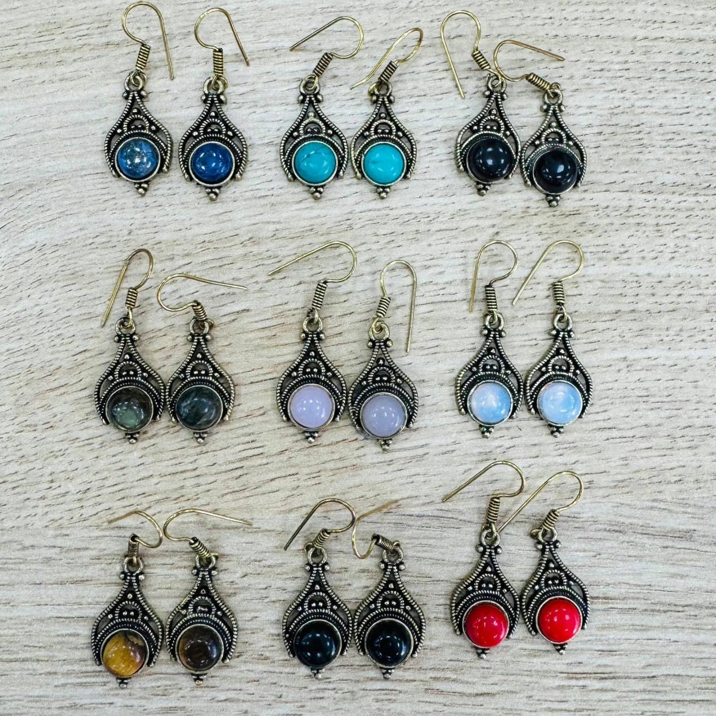 Hecho a mano – Engroshandel Hængeøreringe og creoløreringe – Farvede sølvøreringe9