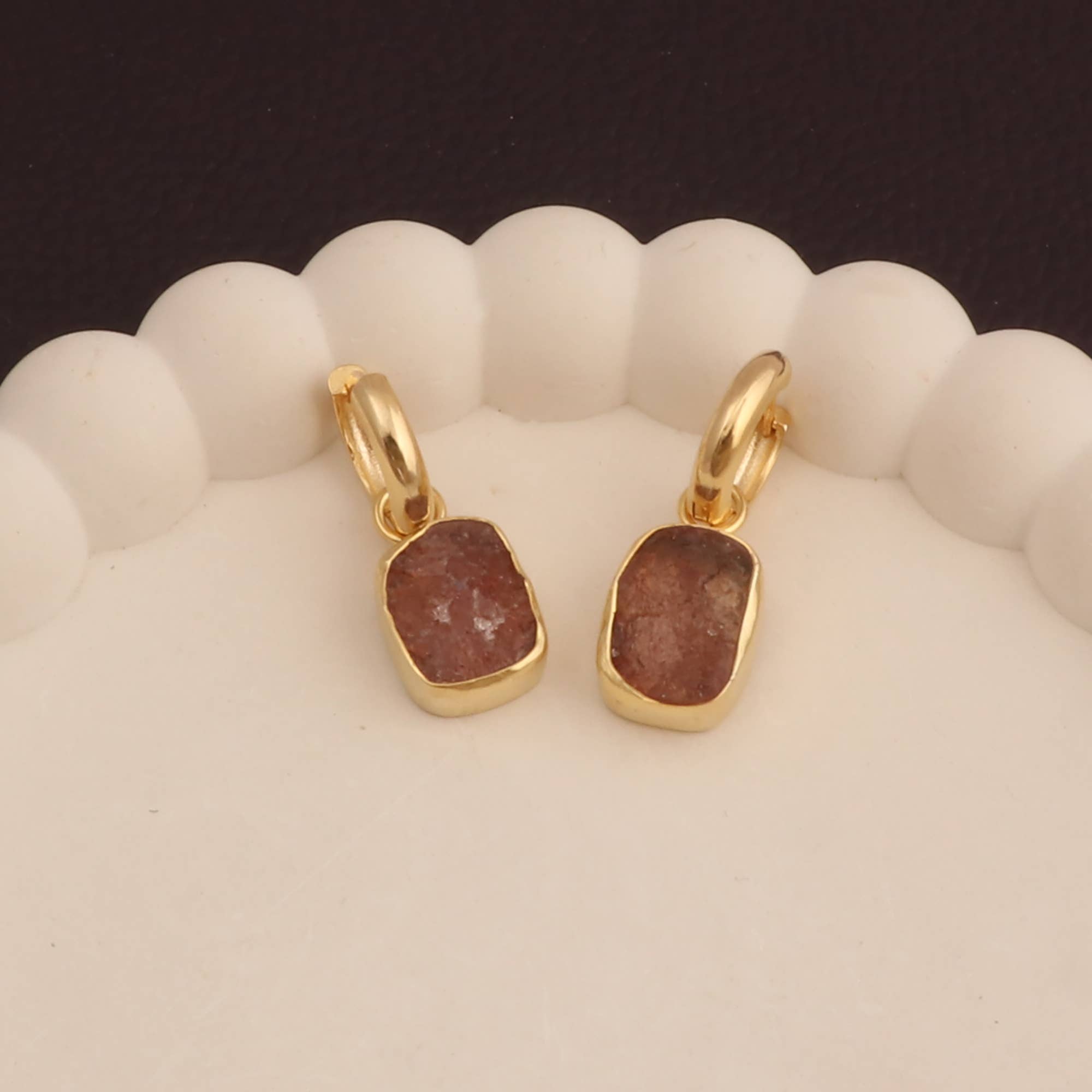 El Joyero - Wholesale Dangle Earrings - Raw Cherry Quartz Dangle Earring Gemstone Huggies Earring2