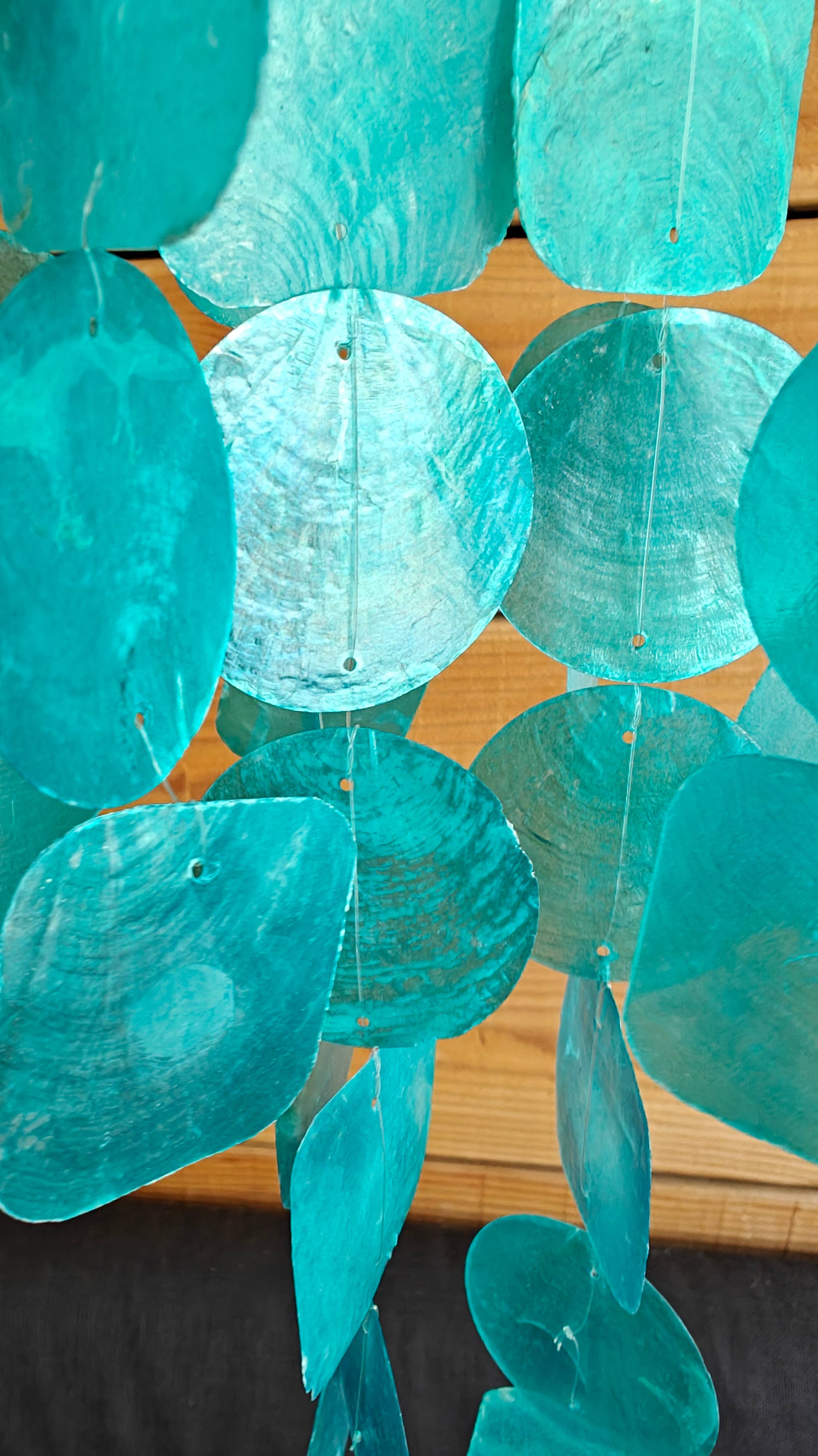 Product Import Holland - Vente Mobiles - Suspension Ibiza en capiz bleu avec bois - décoration murale bord de mer2