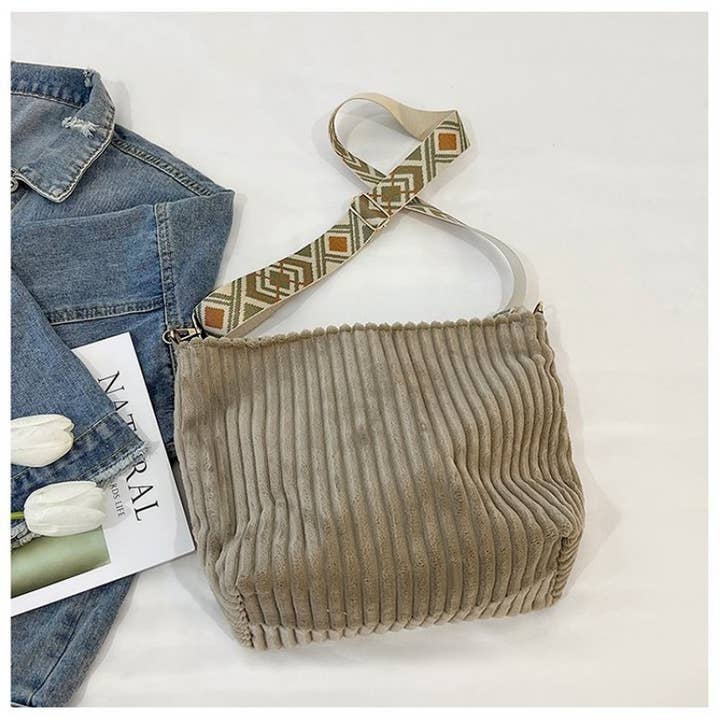 JOSSLYN by wall to wall – Engroshandel Tote bag - Dame – Fløjl AZTEC Guitar Skulderrem Tote Taske | 40P5843