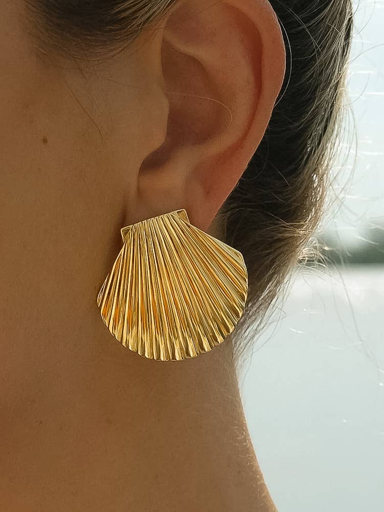 Or jaune Boucles d’oreilles clous coquillage plaqué or 18 carats, anti-ternissement en vente sur Faire1