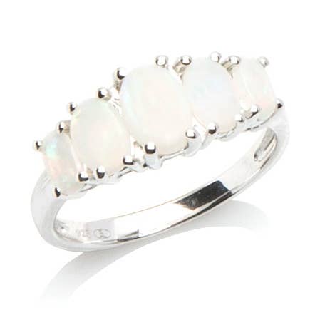 Naturring med vit opal från Australien, ovalt, i sterlingsilver för wholesale av OPALOOK France
