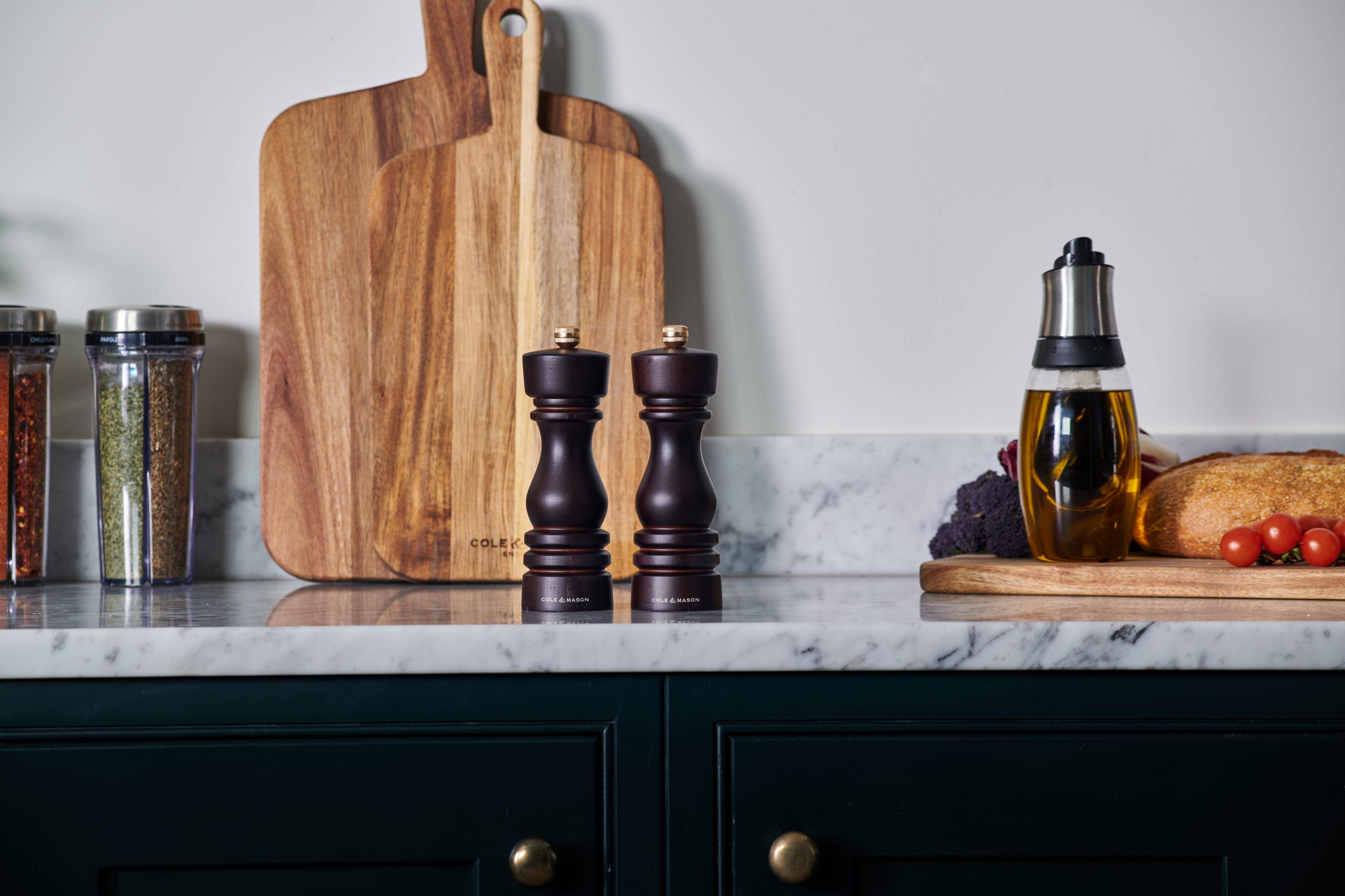 DKHB [Zyliss, Cole & Mason, Swissmar, AdHoc, Ken Hom] - Wholesale Salt & Pepper Shaker Set - Cole & Mason London Chocolate Wood Salt & Pepper Mills Set2