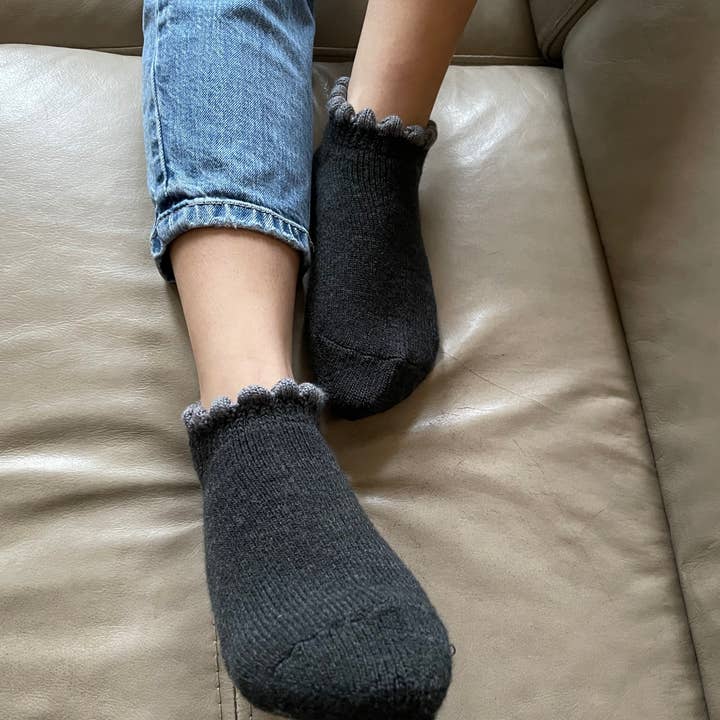 CHERRYSTONE – Großhandel Haussocken – Unisex – Thermo-Slippersocken aus Wolle | Grips | L5