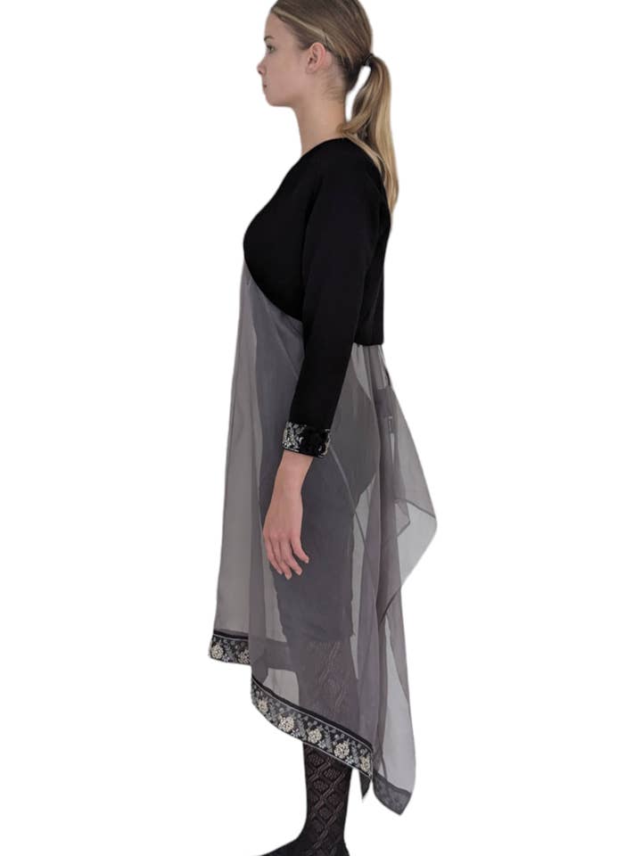 Robe fourreau en organza de soie pour la vente par Silvia Car