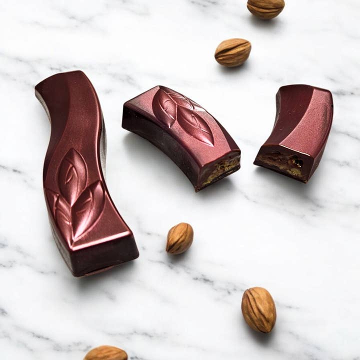 J. Patrice Chocolate Studio - Wholesale Chocolate Bar - Pistachio Baklawa Bar ( Dubai Chocolate Bar)3