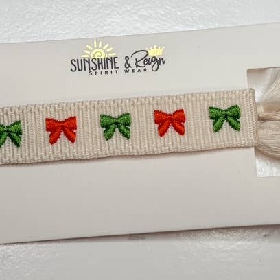 Rød og grøn sløjfe kvast armbånd for engroshandel hos Sunshine and Reign Clothing