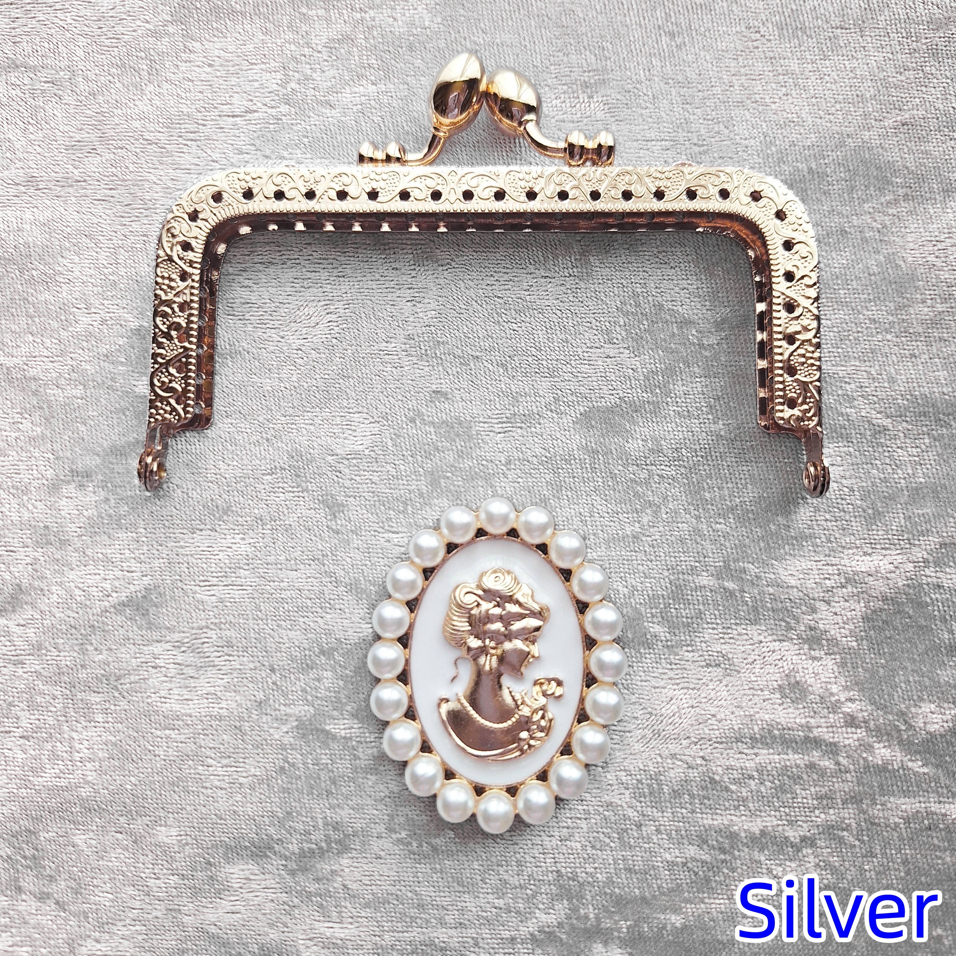 LeisTextileStudio - Wholesale Wallet - Women's - Handmade Velvet Vintage Kiss lock Handbag With Card Holder44