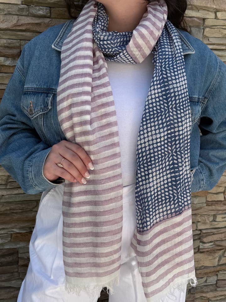 Soft printed woven cotton scarf - Women for wholesale by Maison Unik Accessoires