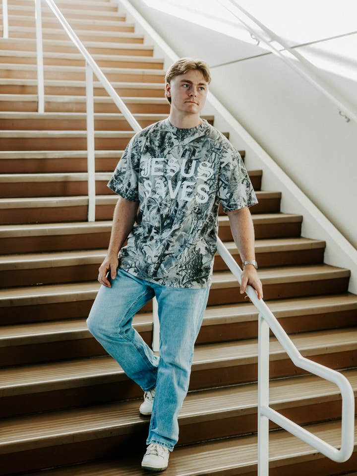 Grigio Gesù Salva Unisex Camo in vendita all'ingrosso su Faire2