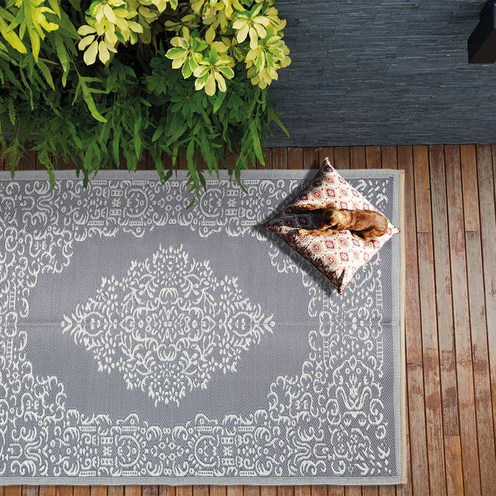 Veranda Outdoor Rug Medallion Reversible Waterproof Plastic for Patio Porch RV for wholesale by Beverly Rug