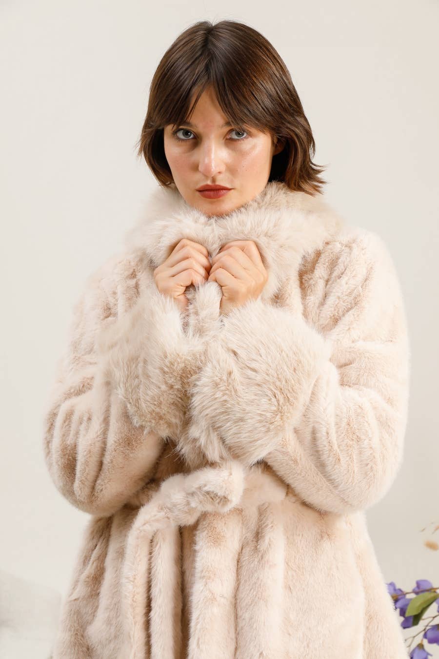 Attrait Paris - Wholesale Fur/Faux Fur Coat - Women's - Belted faux fur coat with oversized collar9