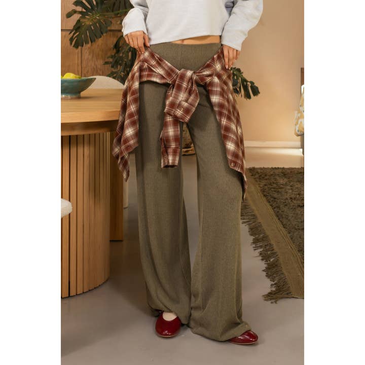 HYFVE – Großhandel Hose – Damen – Essentielle Strick-Schlaghose1