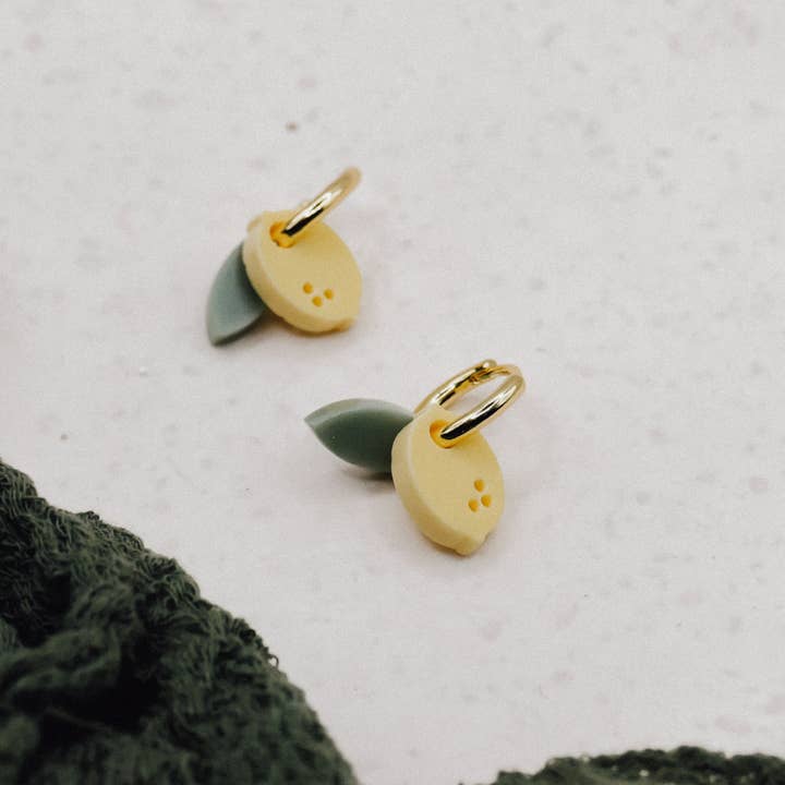 Tilda&Theo - Wholesale Huggie Earrings - Lemon Creole Acrylic Fruit Earrings - 18k Gold-Plated2