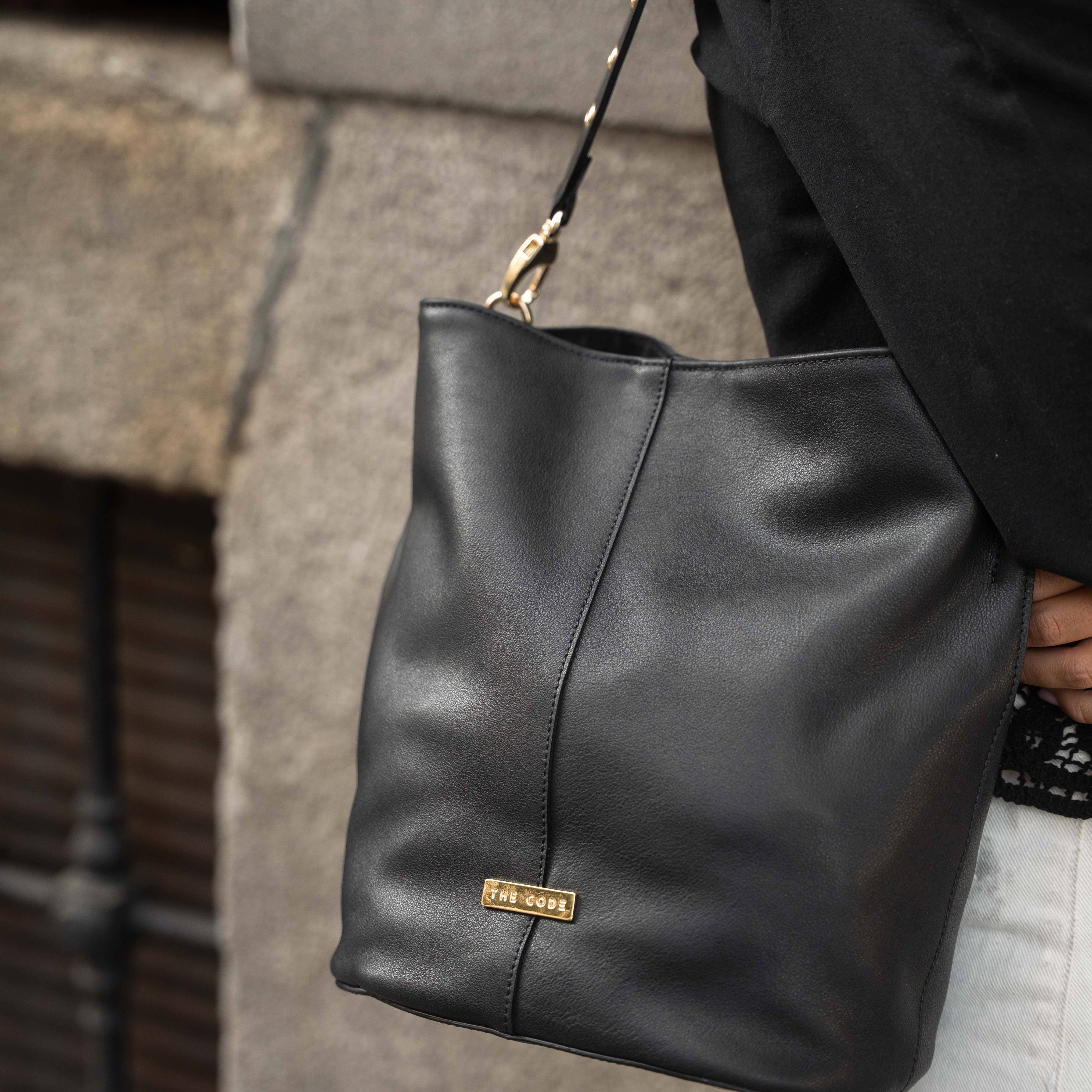 THE CODE - Wholesale Shoulder Bag - Women's - Julieta black rock leather candy box3