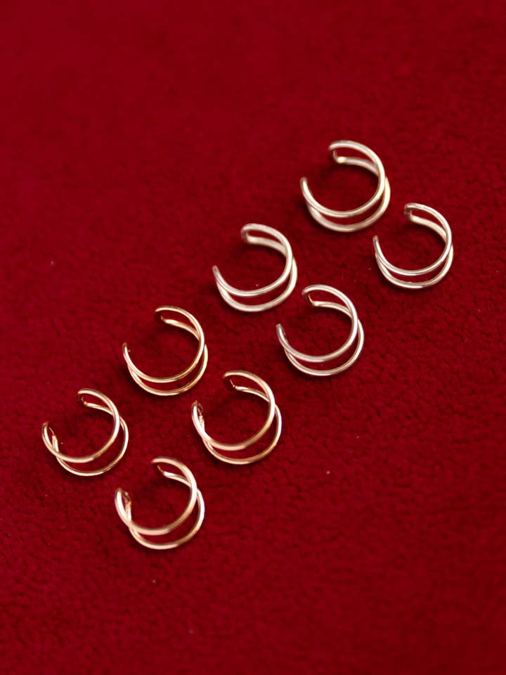 LOT DE 8 BOUCLES D'OREILLES MANCHESTER | Argent Sterling et Or Rempli pour la vente par The Cyprus Cabinet