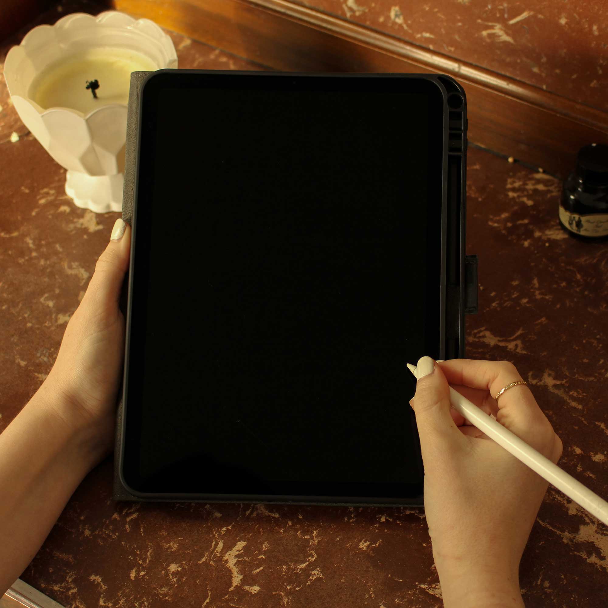 Well Read Company - Wholesale Laptop/Tablet Case - Women's - Sherlock Holmes Book iPad Case4