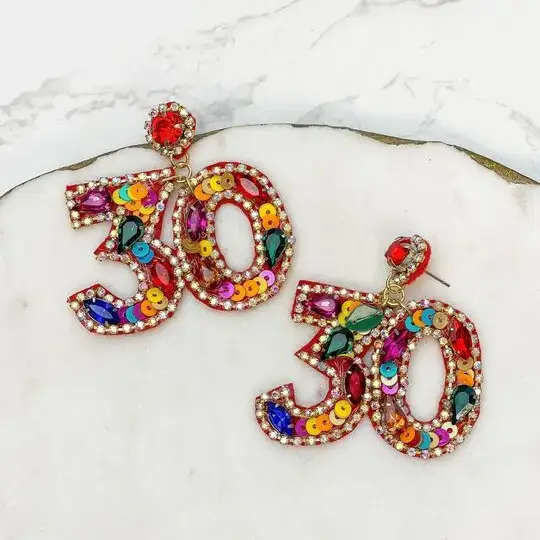 Prep Obsessed Wholesale - Vente Boucles d'oreilles pendantes - Boucles d'oreilles pendantes en strass pour anniversaire des années 300