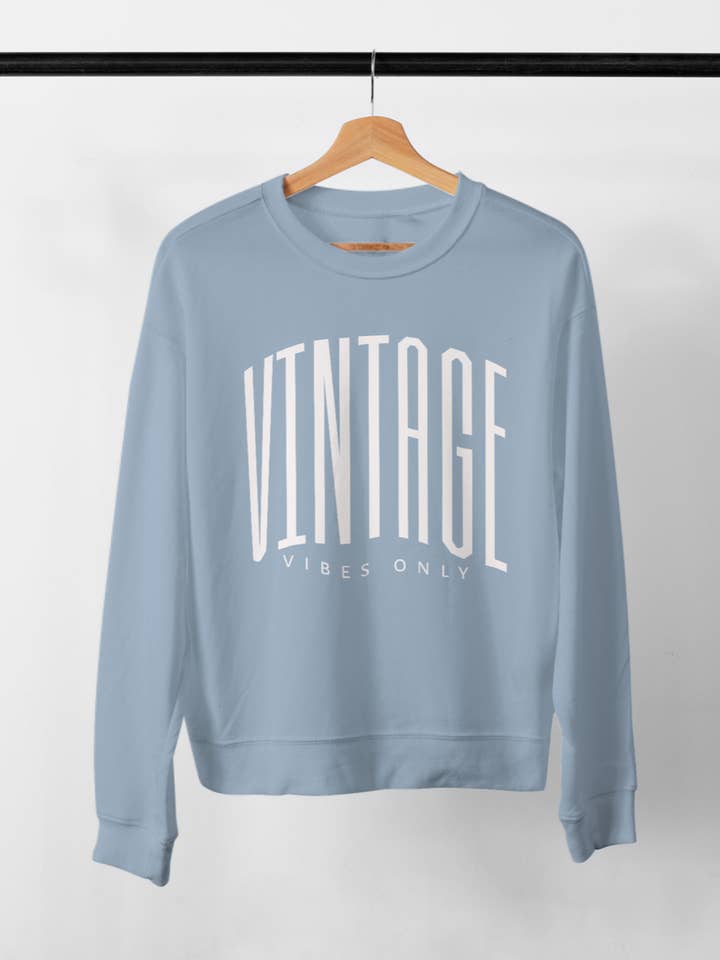 Pull à col rond Vintage Vibes Only pour la vente par Magnolia Ranch Originals