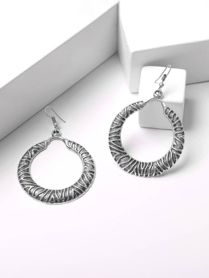 925K Sterling silverpläterade cirkel Boho örhängen för wholesale av Hadley Jewelry