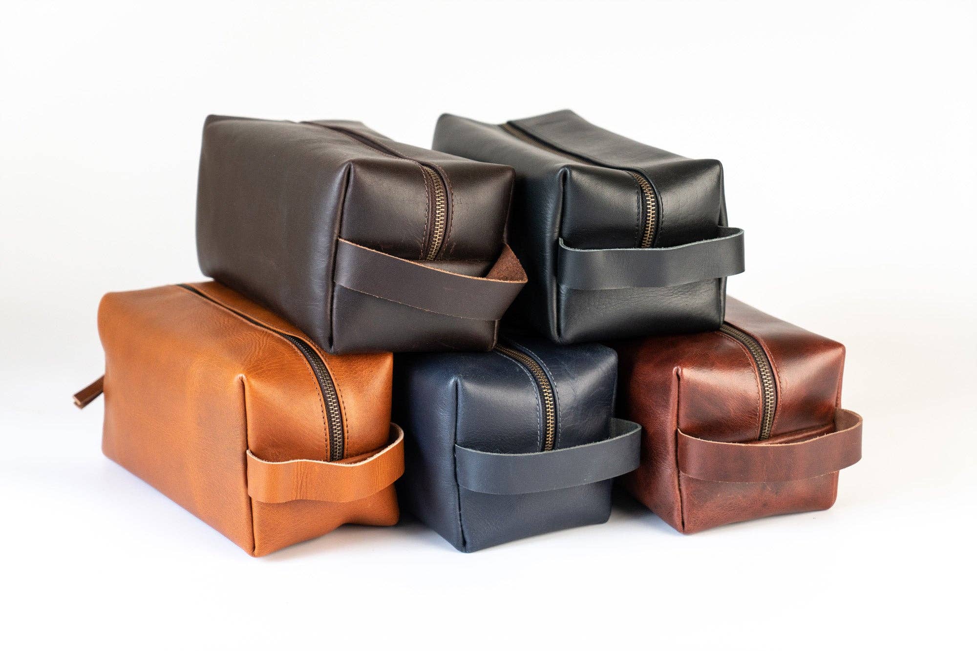 VELLAIRE - Wholesale Toiletry Bag - Men's - Mens Leather Toiletry Bag | LB24