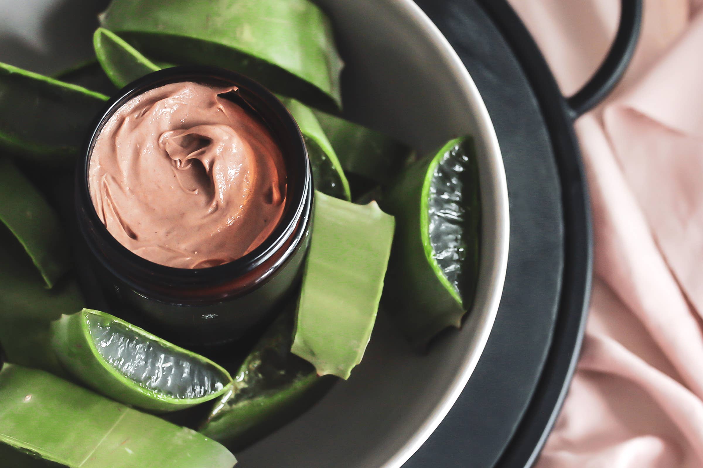 Good Medicine Beauty Lab - Vente Gommage/exfoliant pour le corps - Vernis minéral Sand/Red Desert7