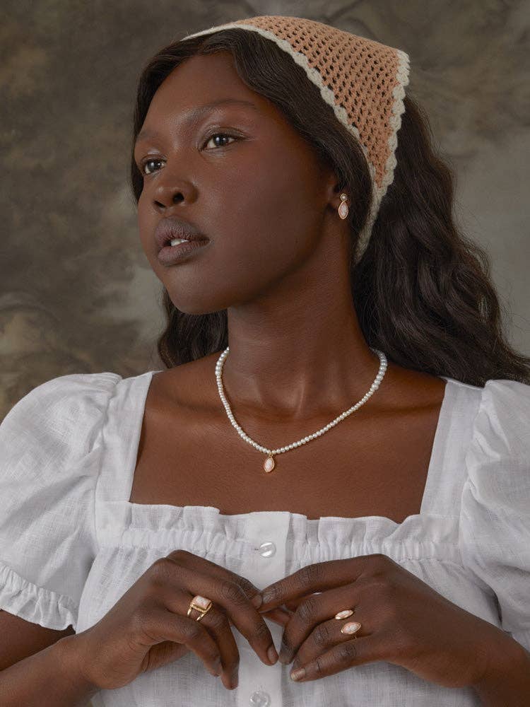 Vintouch Jewels – wholesale Hänge-/berlockhalsband – Isabella Pärla och rosa Cameo halsband1