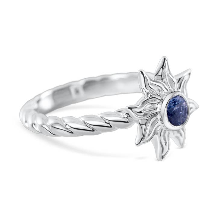 Solring i sterlingsilver med blå sten för wholesale av Nau-T-Girl Jewelry