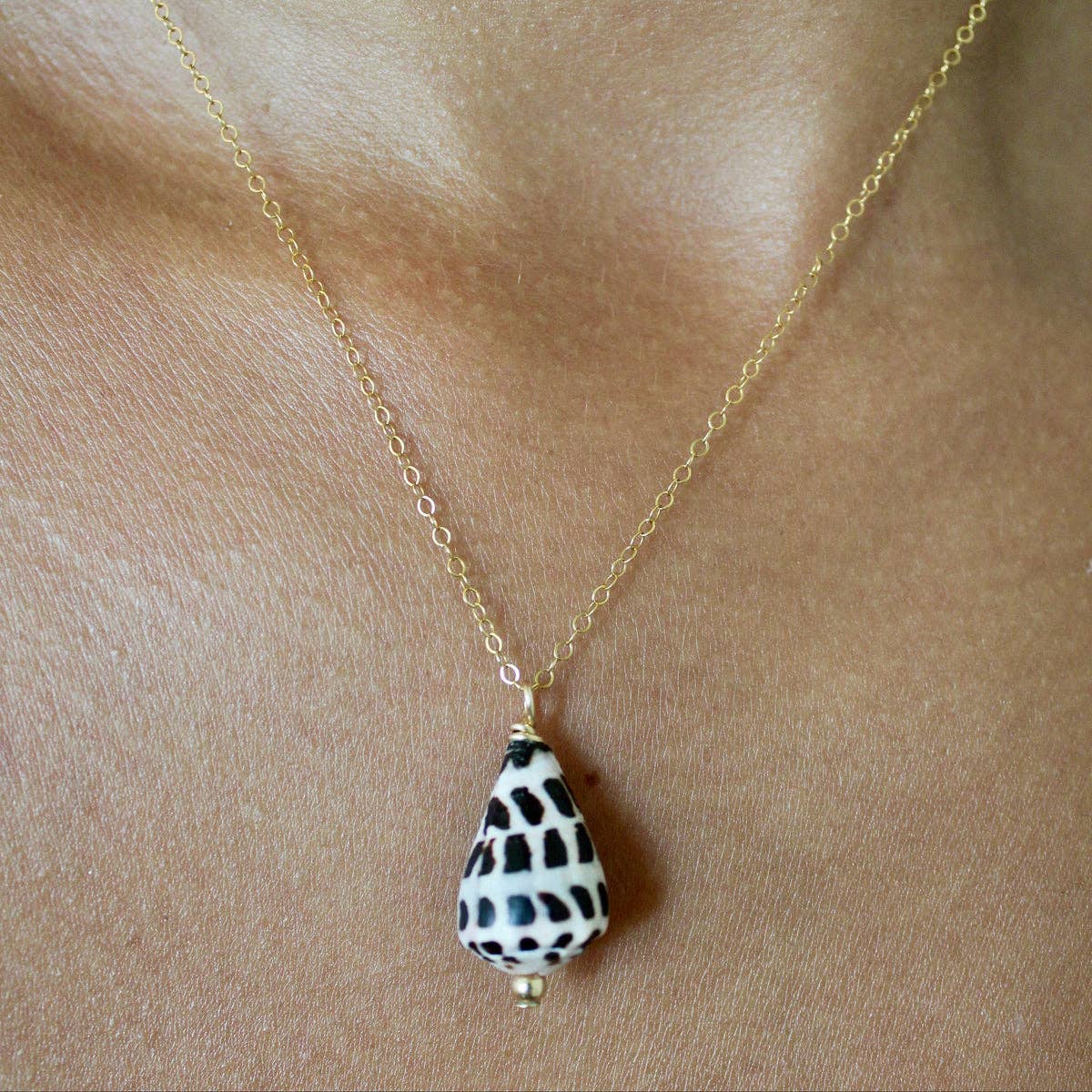 The Coconut Collective - Wholesale Pendant/Charm Necklace - Hebrew Cone Gold Necklace 3