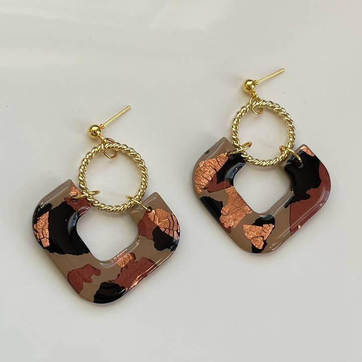Pendentes de terrazzo em ouro rosa e preto: brincos feitos à mão por atacado de Honeybea Creations WI