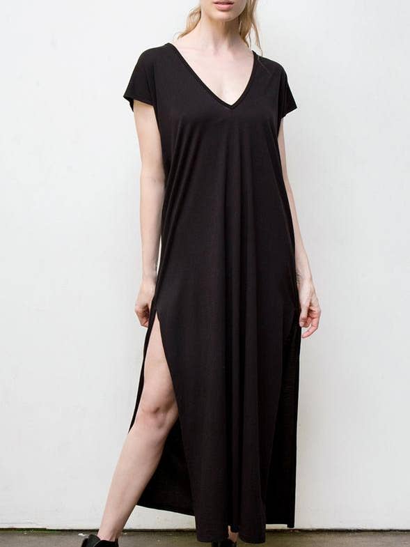 Robe Maxi-V pour la vente par ARZÉ