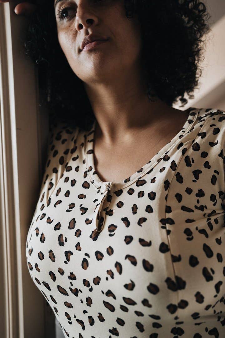 Graou nursing pillow in organic cotton for wholesale on Faire0