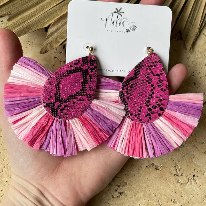 Nakoa The Label – wholesale Dangle earrings – Barcelona Raffia Fringe Earrings - Bubblegum